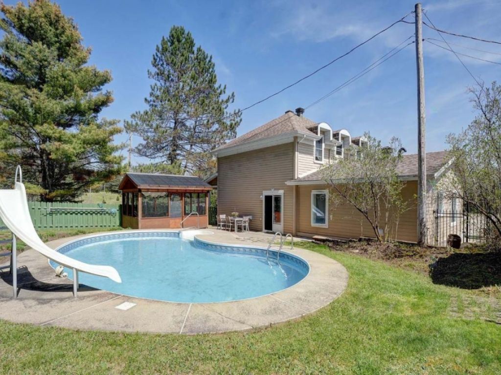 House, Warehouse, Garage, Barn, Riviere-Rouge