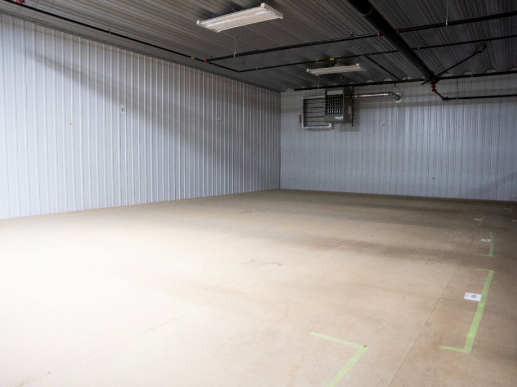 Bureau, showroom et entrep�t