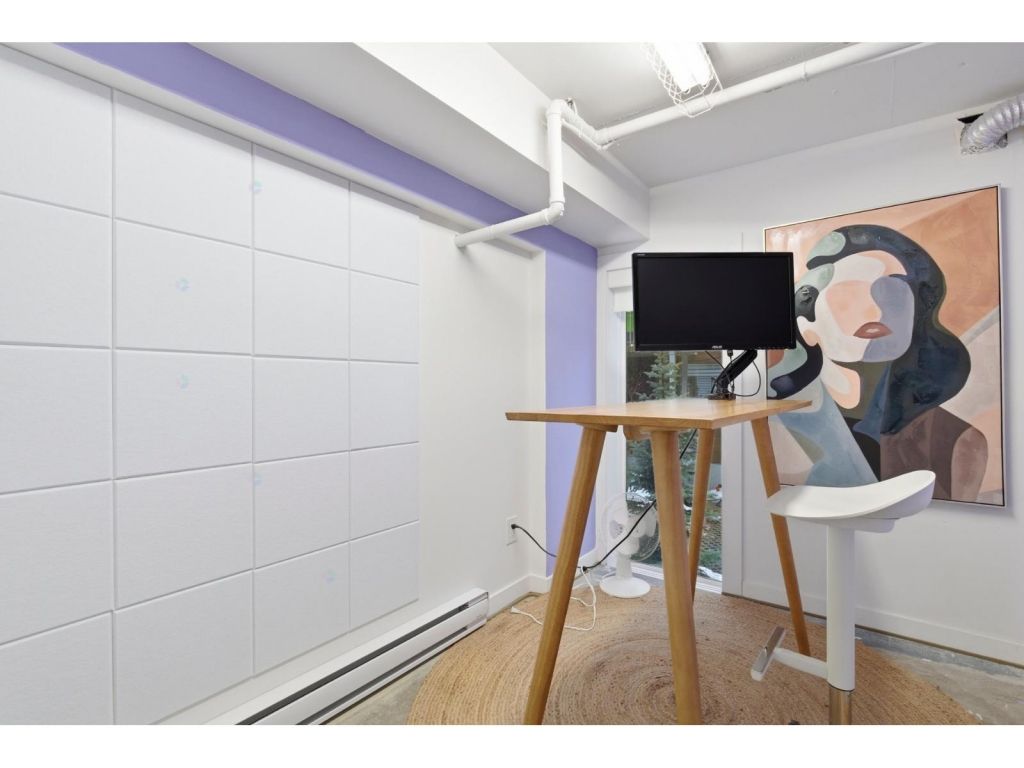 Bright professional commercial space on 2 stories in Plateau Mont-Royal