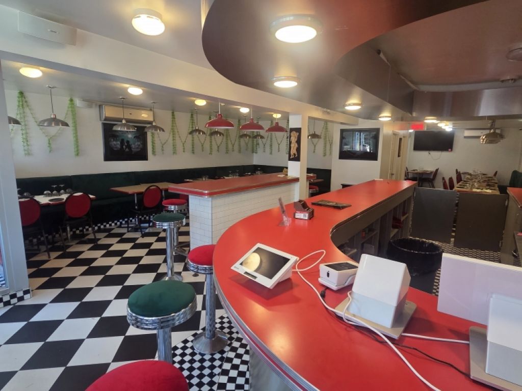Local commercial � louer � Local de restaurant � 1983, rue de Bergerville, Sillery