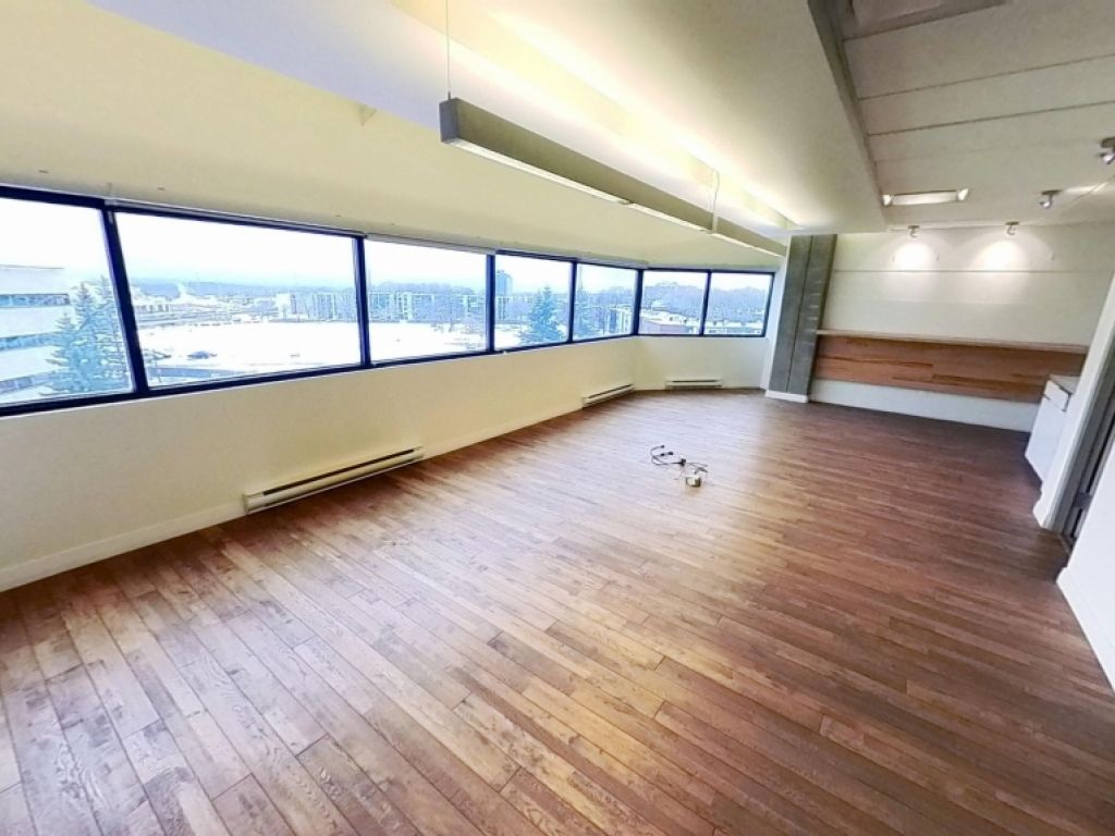 Espace de bureaux moderne  Place Iberville II