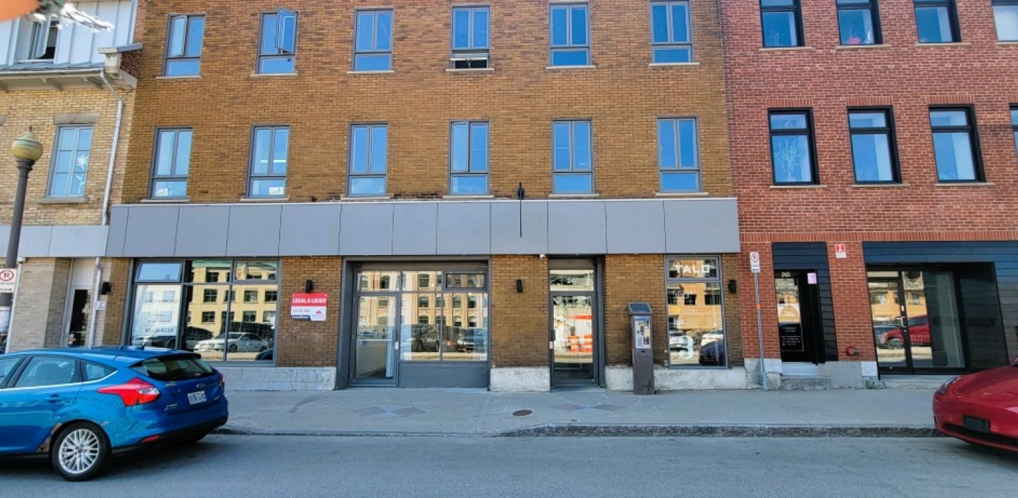 Opportunité commerciale à louer  Centre-Ville - 700pc - À louer