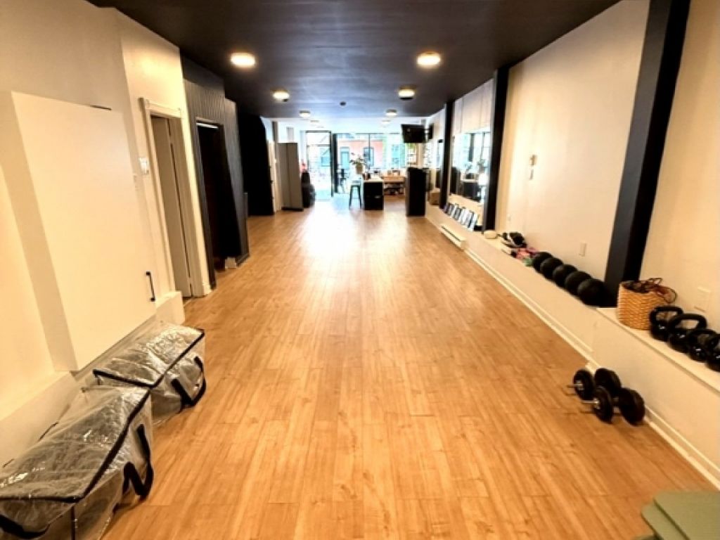 Business Collaboration Opportunity � 700 sq. ft. Shared Space