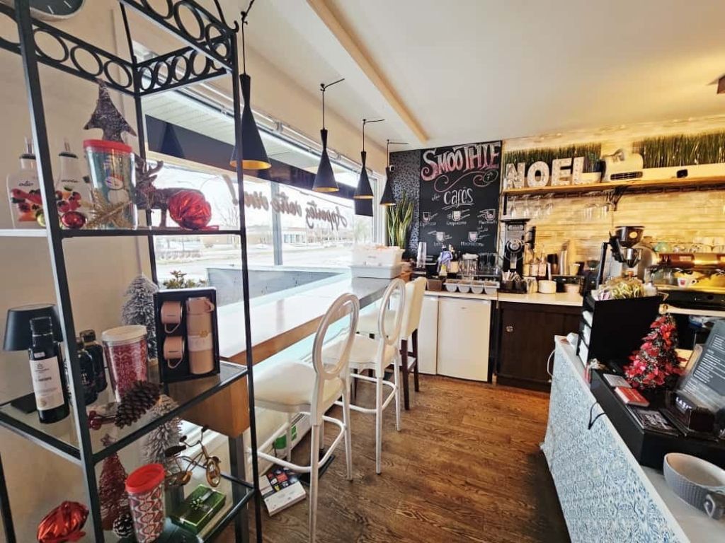 Superbe caf cl en main et bien tabli  La Prairie