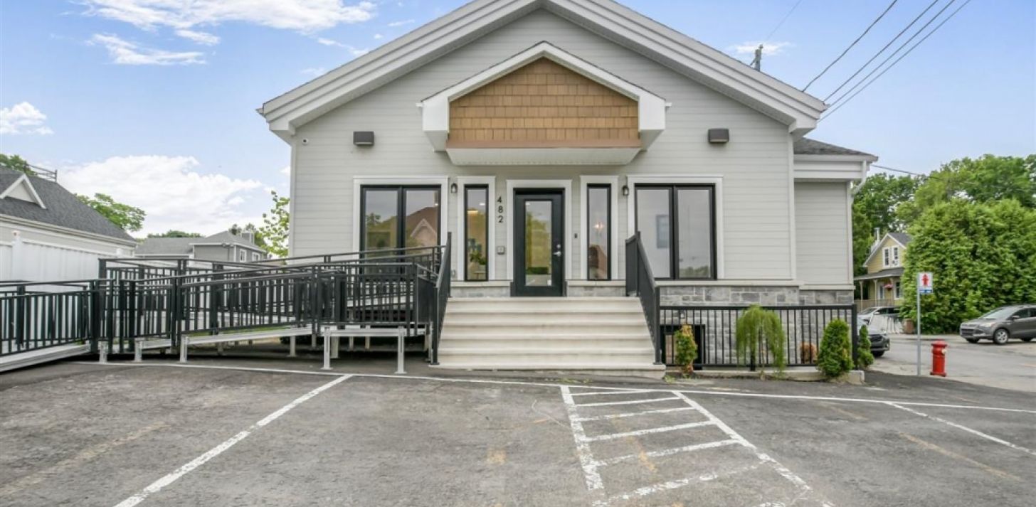 Office space for lease - 482 Boul. Adolphe-Chapleau - For Rent