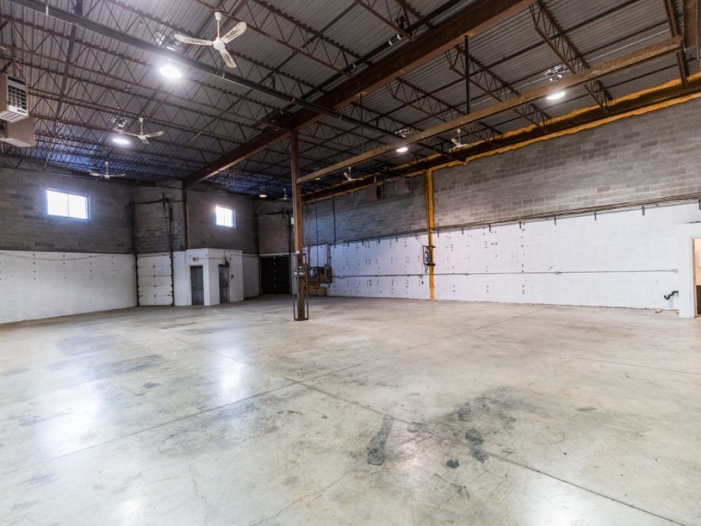 Espace industriel � louer � LaSalle, Montr�al