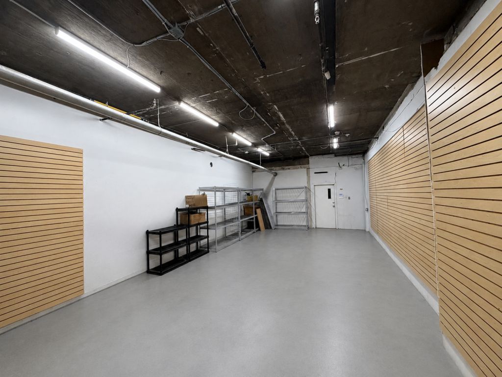 Petit Entrepot / ShowRoom a louer