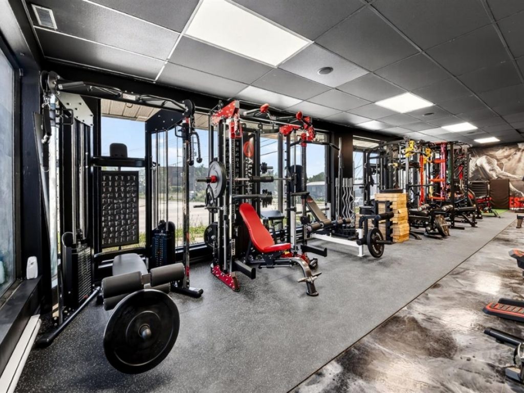 B�tisse commerciale/Bureau � vendre