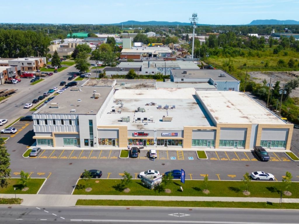 Space for office or business for rent Saint-Hubert