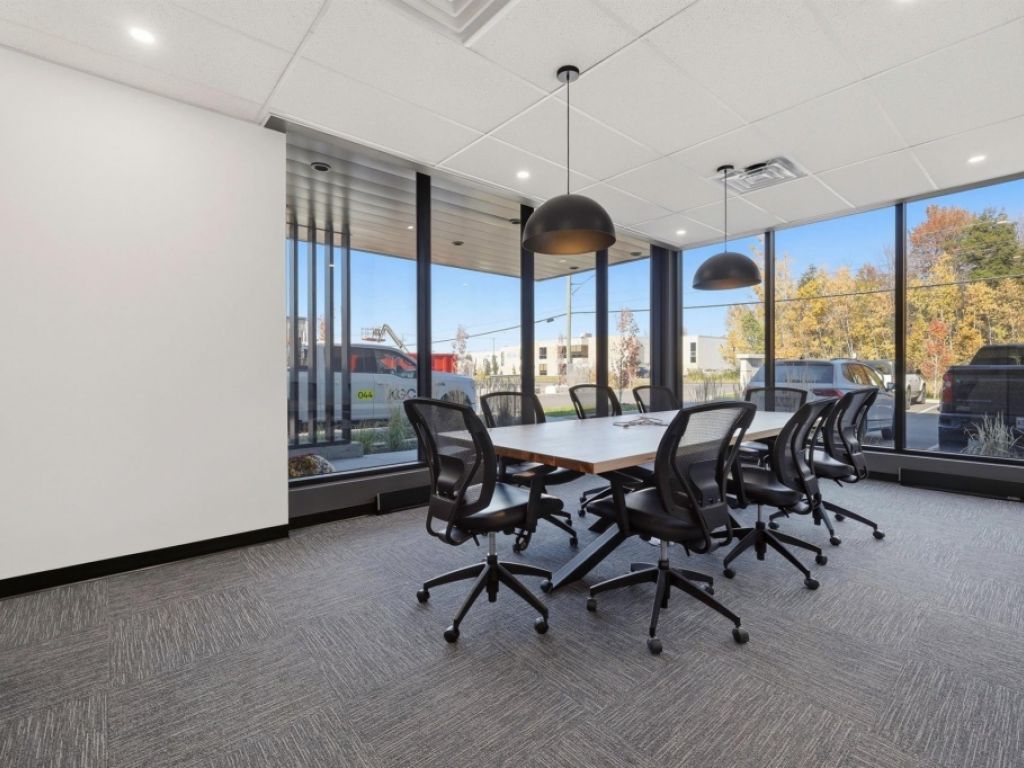 Industrial building for sale