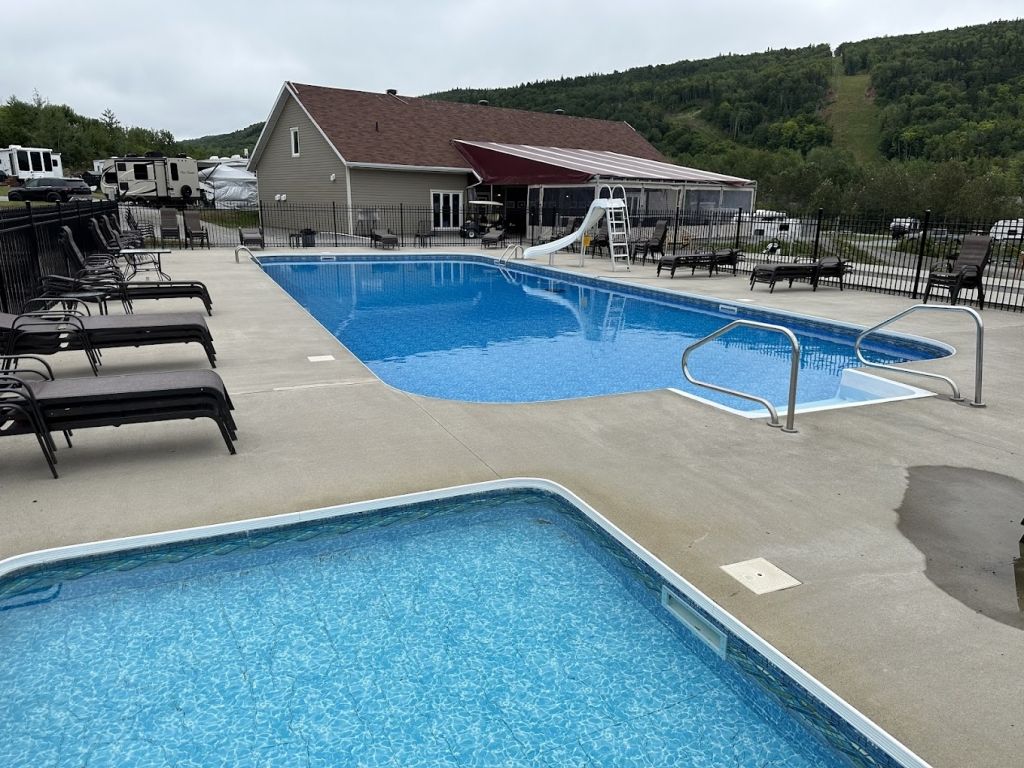 Camping 5 �toiles � vendre au coeur du Bas St-Laurent