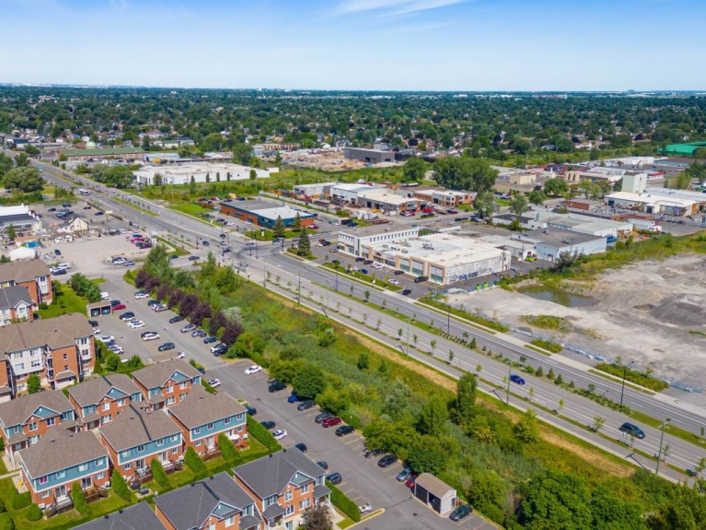 Space for office or business for rent Saint-Hubert