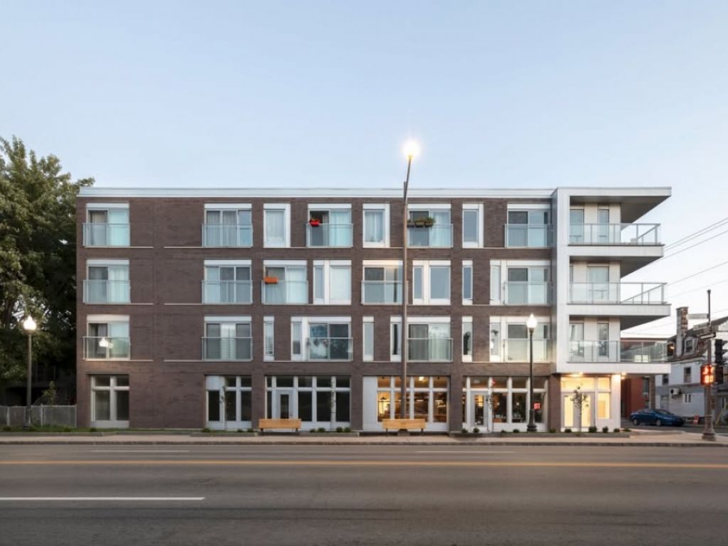 Local commercial � louer - 440 bd Charest Ouest