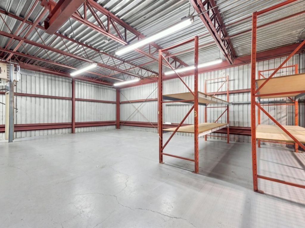 Industrial premises for rent
