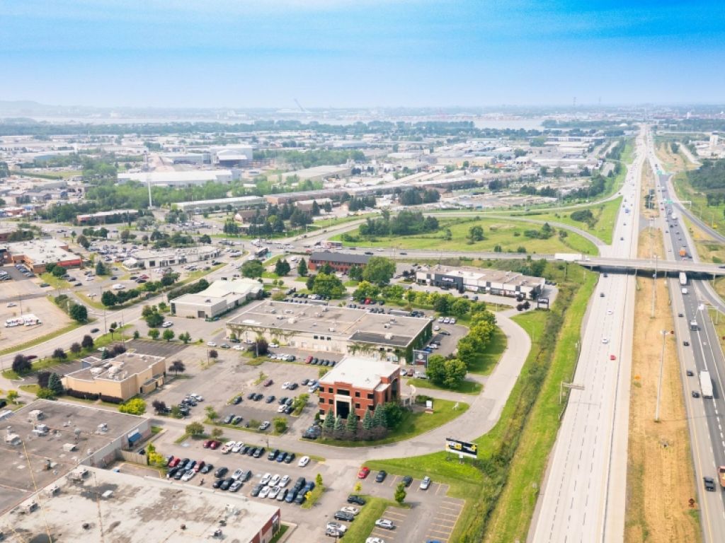 Office space for rent, 2,031 sq. ft. Boucherville.