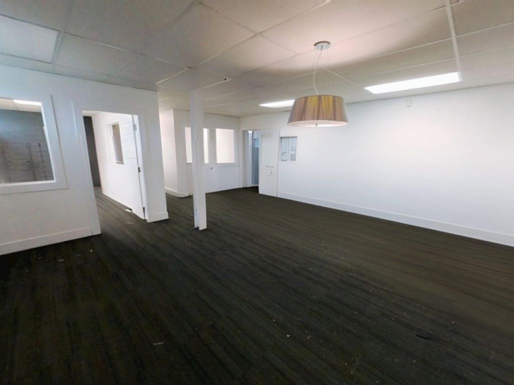 LOCAL INDUSTRIEL NEUVILLE