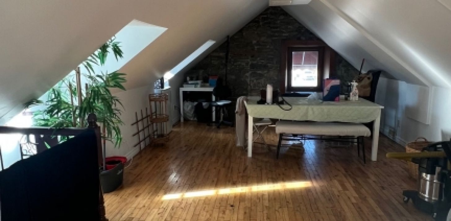 Commercial office for rent in Laval - Space For Rent