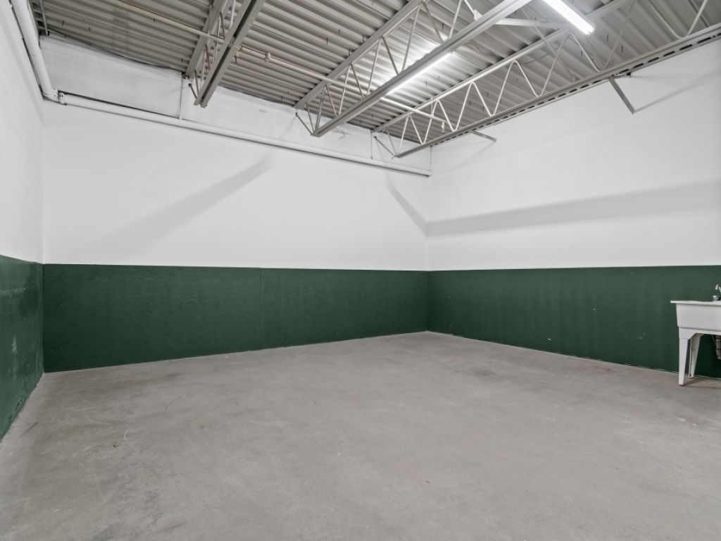 Local industriel � louer - 925 Newton - Les Rivi�res