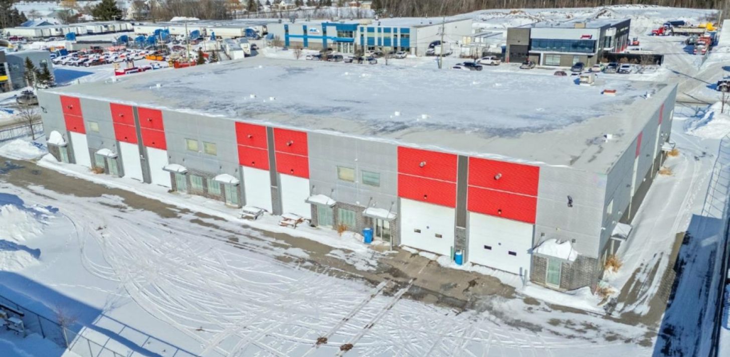 Large Subdividable Warehouse � Mirabel Industrial Park - For Sale