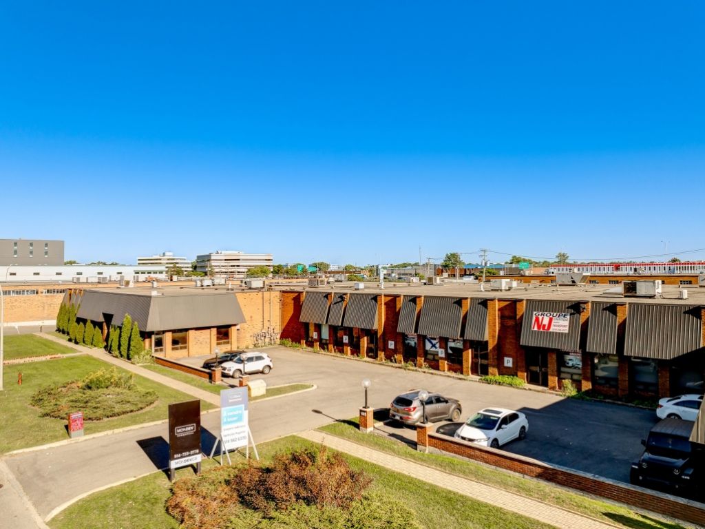 Entrep�t industriel climatis� � louer-Dorval-autoroutes 40/13