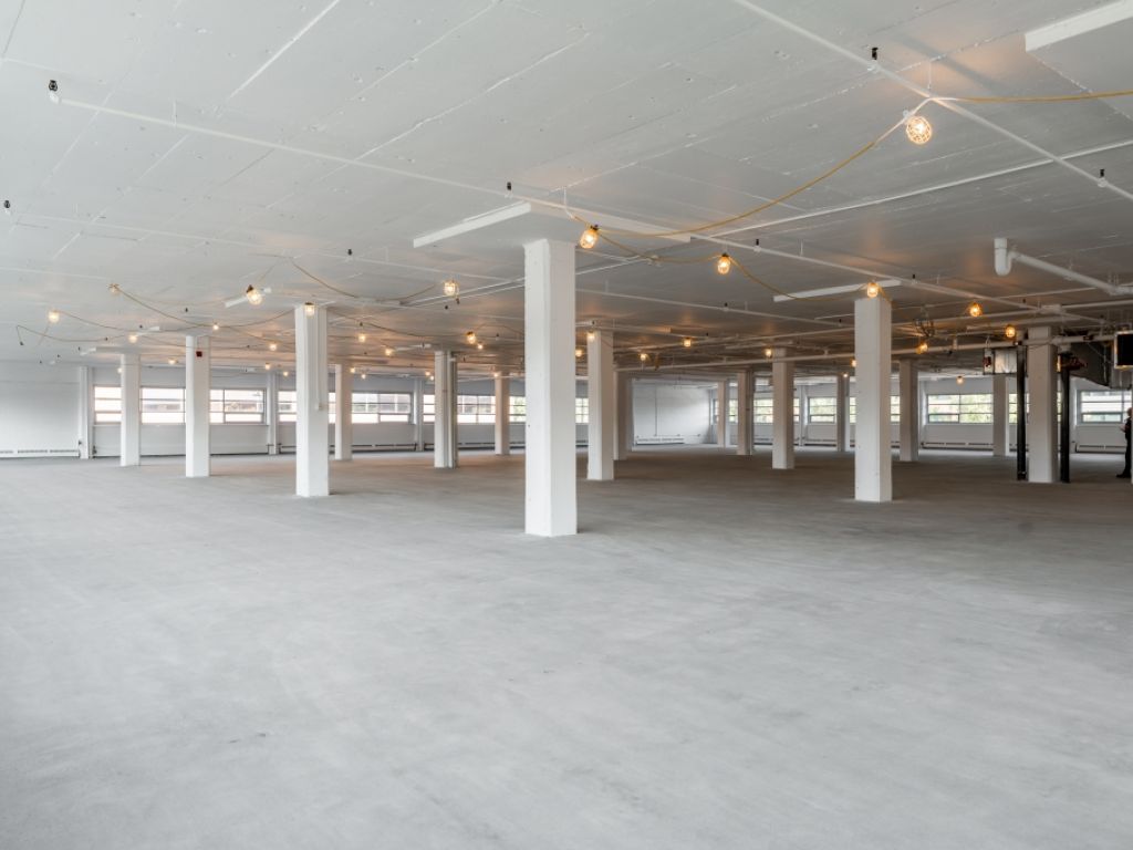 MOVE-IN READY LOFT OFFICES IN AI HUB