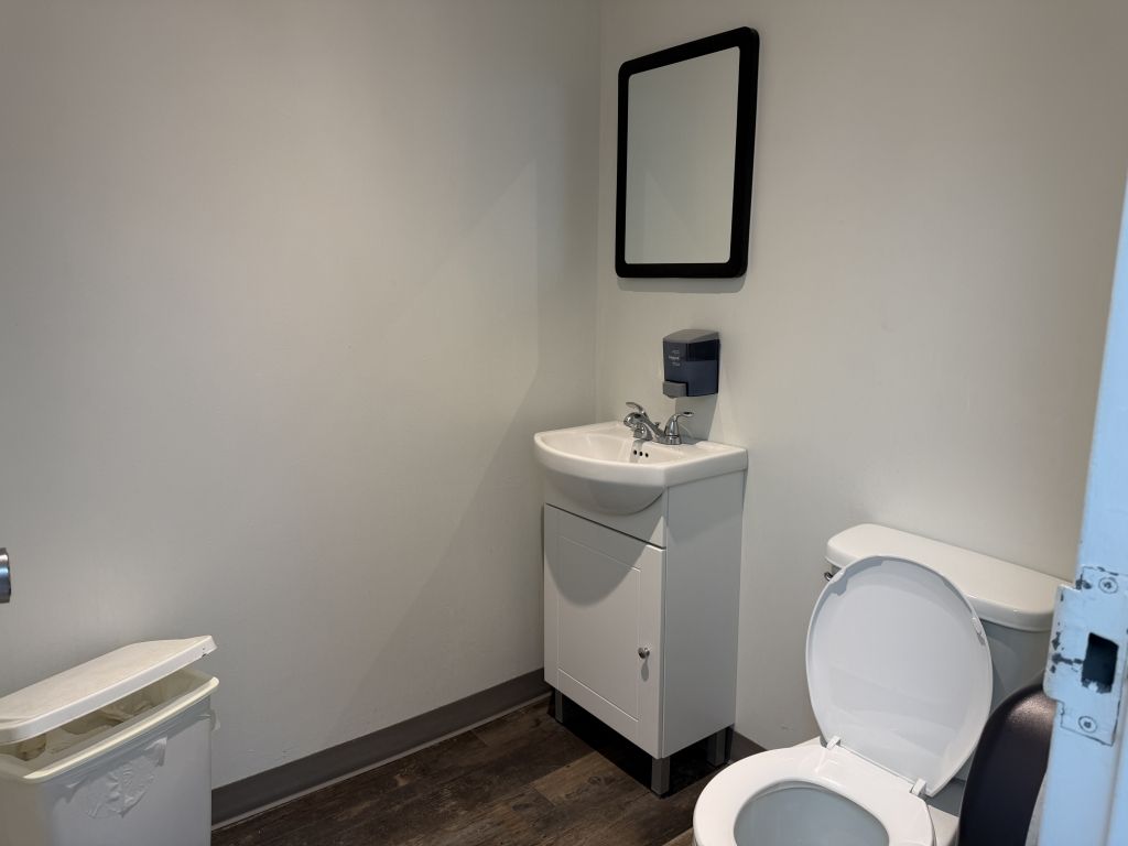 1,500-sq-ft industrial space for rent with private office and loading dock. Ideal location.