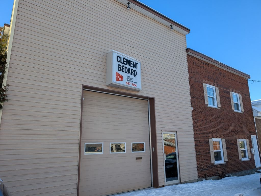 FOR RENT : ENTREPRENEURS/MANAGERS/SERVICE COMPANIES