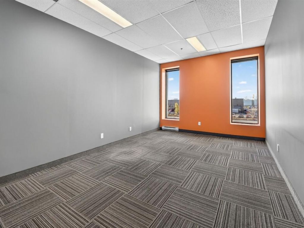 Office Space for Rent � 4141 Aut. Jean-No�l-Lavoie (A-440), unit 200V, Laval (Chomedey)