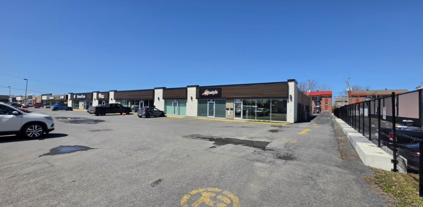 St-Jean-sur-Richelieu - Local &agrave; louer 2500 &agrave; 5000 pi/ca - For Rent