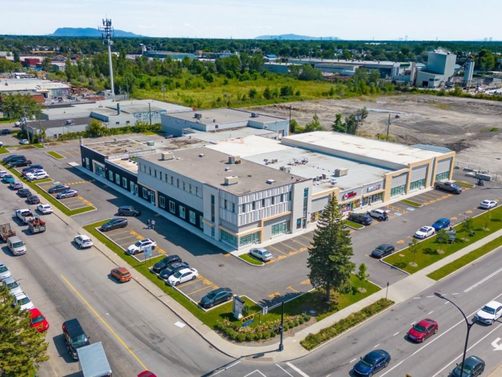 Space for office or business for rent Saint-Hubert