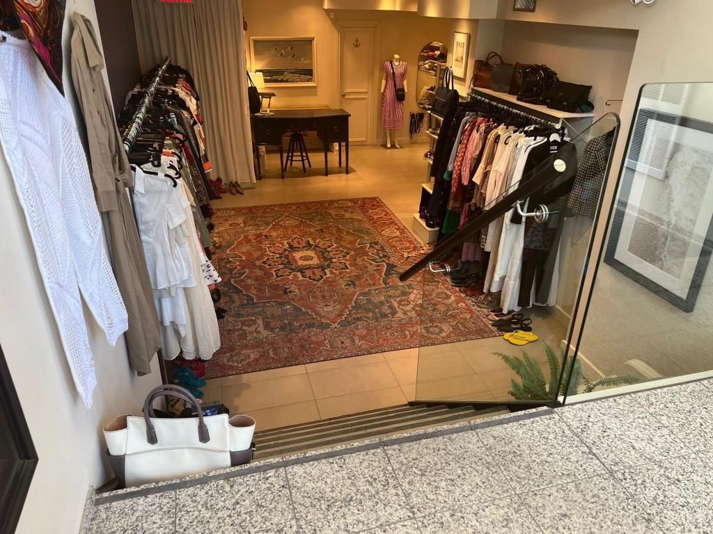 Emplacement de choix 600 pc � louer Outremont