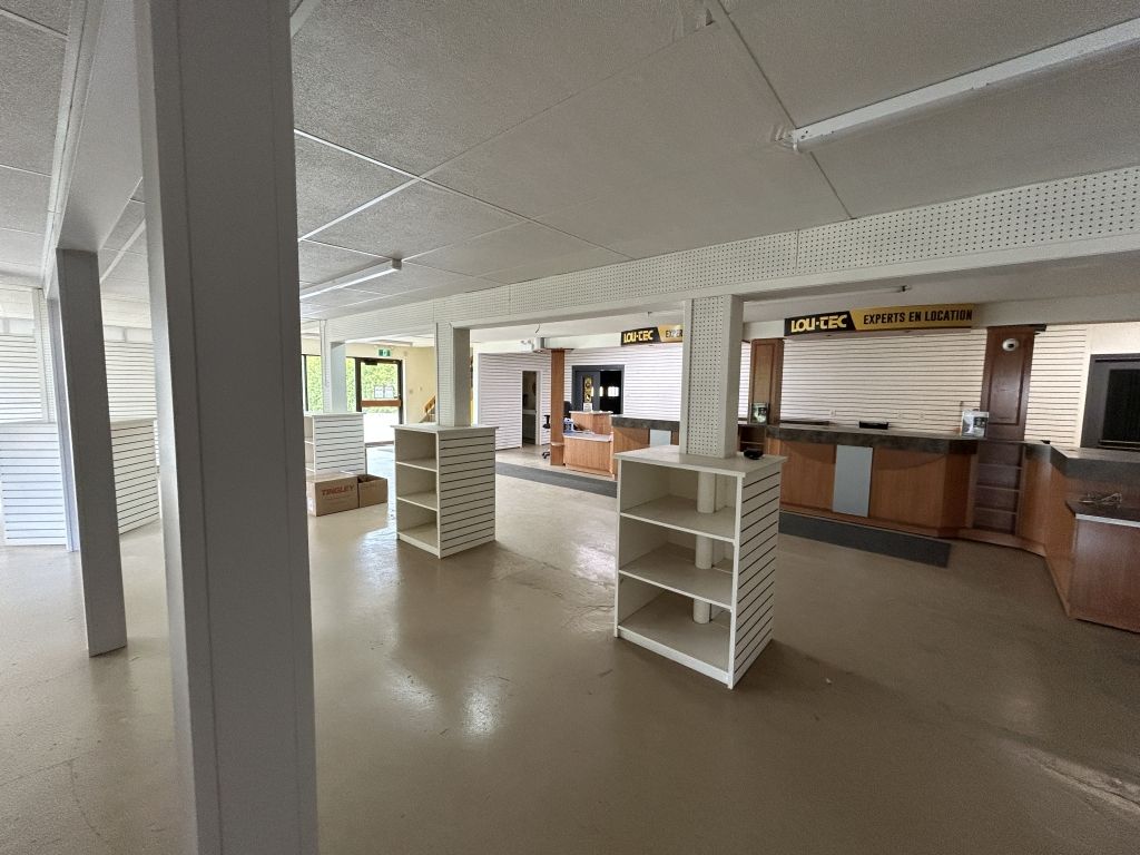 LOCAL  LOUER INDUSTRIEL - SAINT-ANSELME