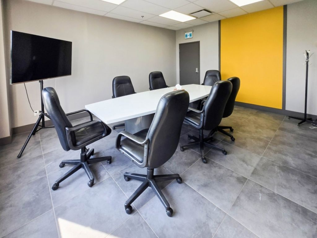 Office and Commercial Space � 1,000 to 16,000 sq. ft. in Chambly