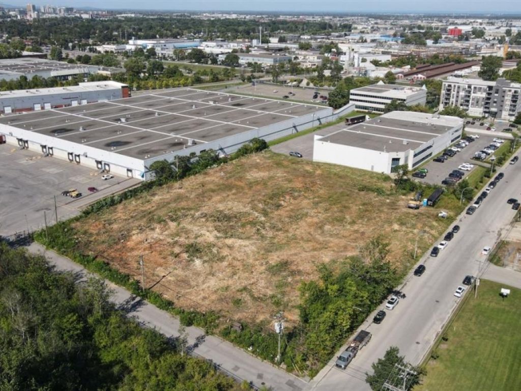 Condo industriel � vendre � 330 $/pi�