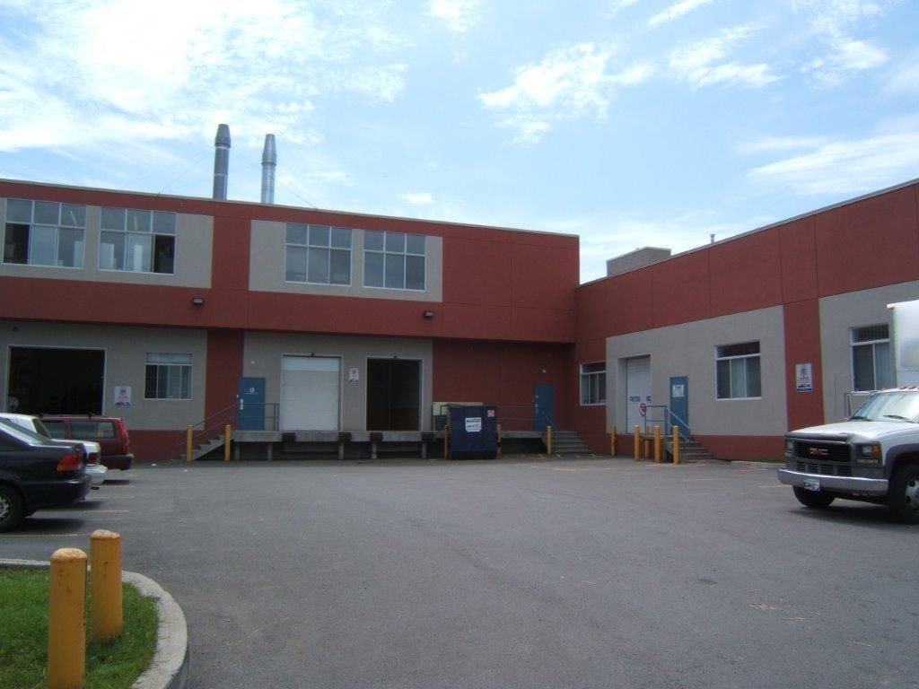Commercial space for rent in Rosemont!