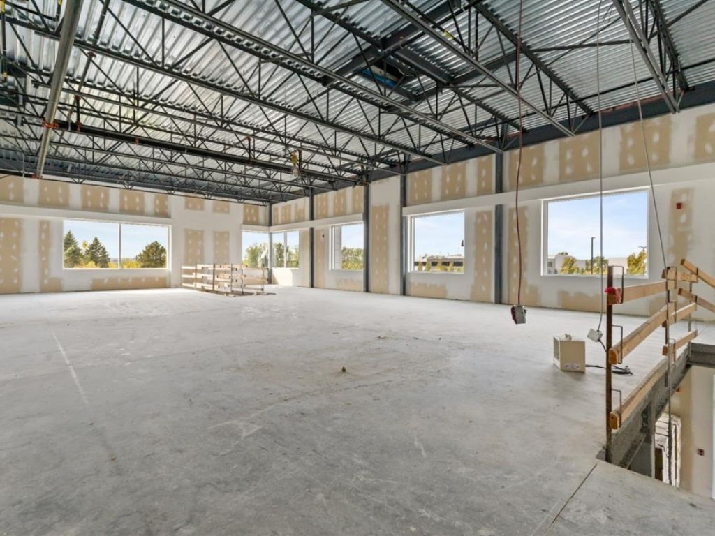 Espace industriel/bureau/showroom � louer � 306 All�e du Golf, local 104-112, Saint-Eustache