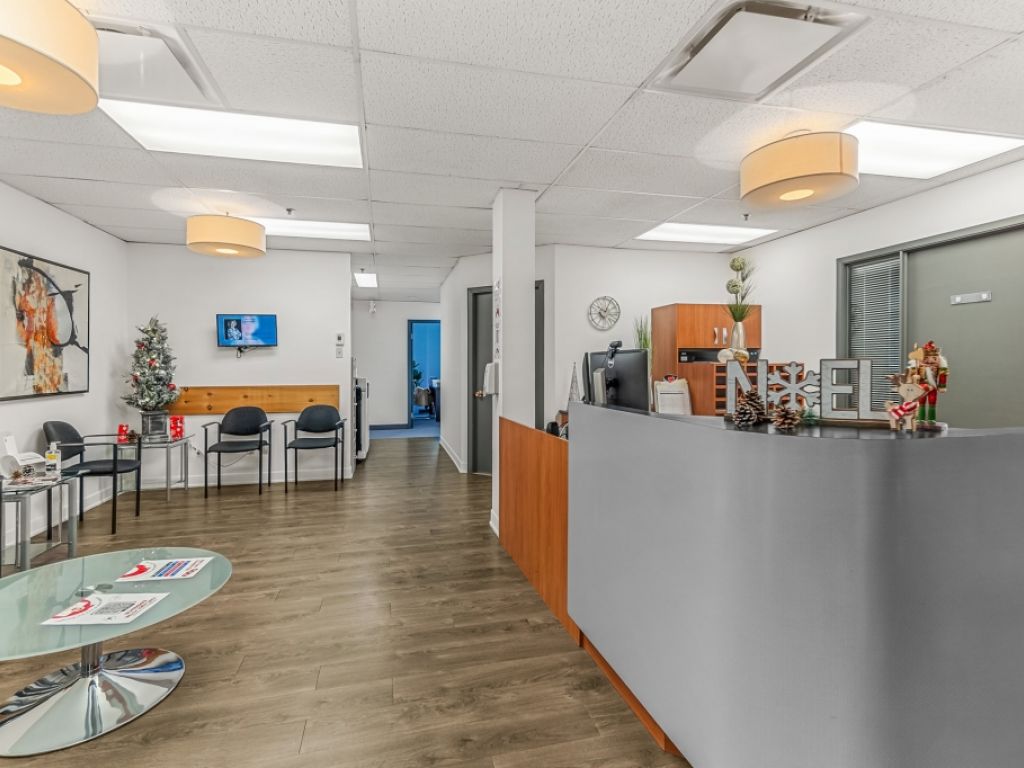 PLAZA LAVAL  SAINTE-FOY - BUREAU 1800pc