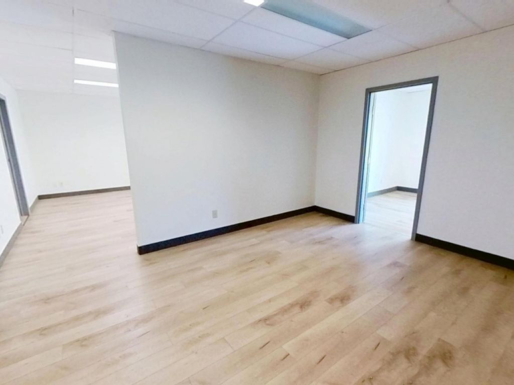 BUREAU  LOUER QUEBEC