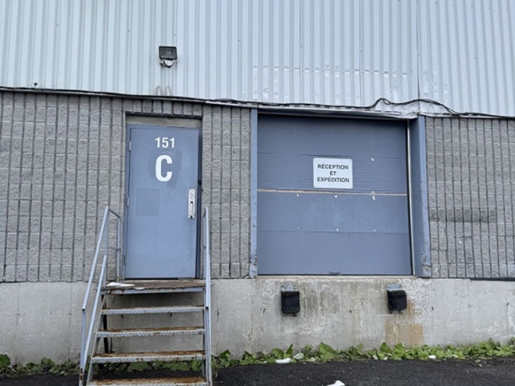 1,500-sq-ft industrial space for rent with private office and loading dock. Ideal location.