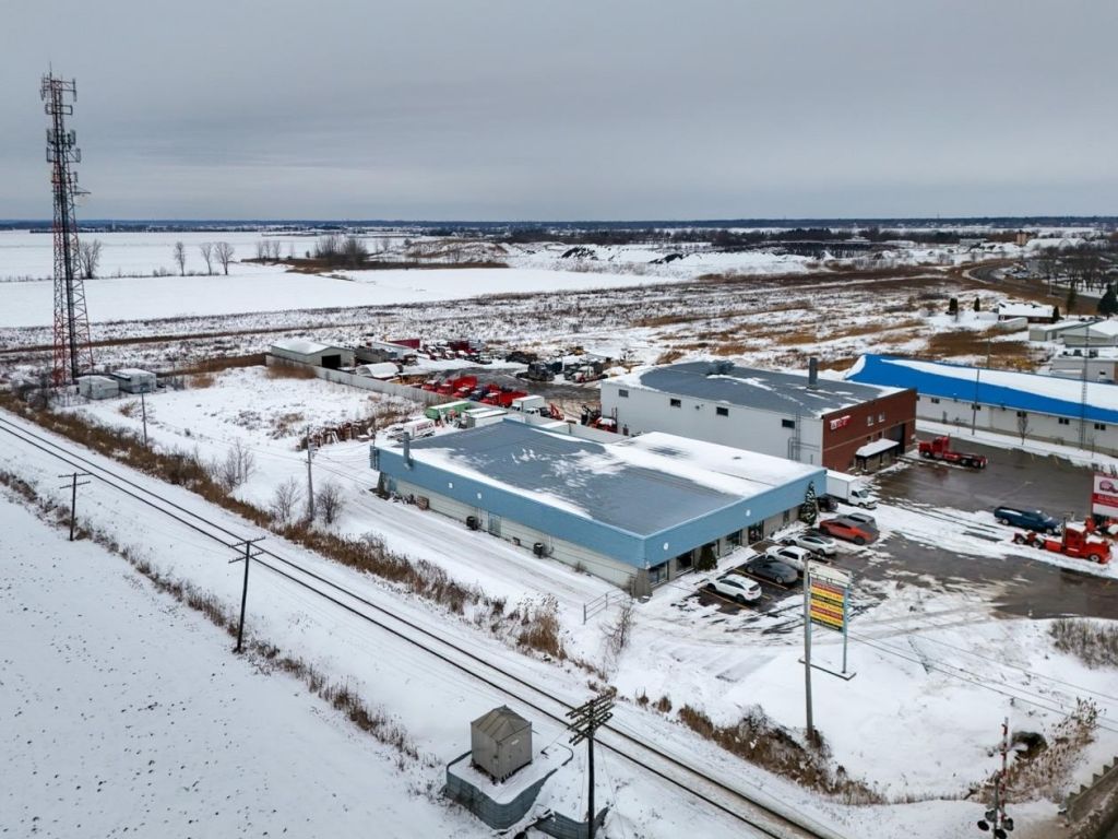 Unique property with endless opportunities in Lanaudiere