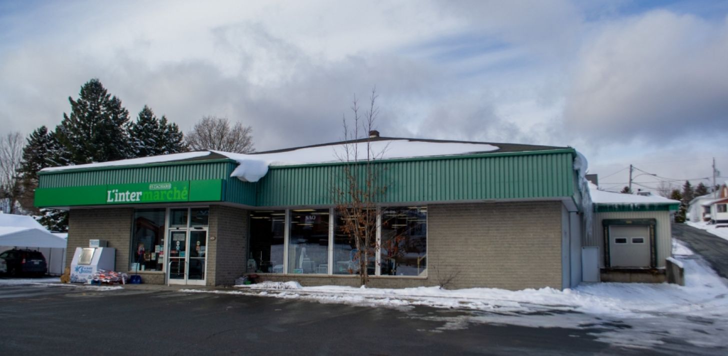 Intermarch&eacute; Saint-Zacharie - For Sale