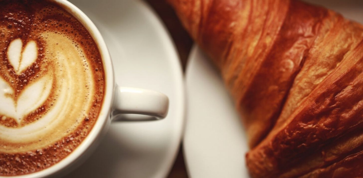 Caf&eacute; dans un h&ocirc;tel renomm&eacute; au Centre-Ville Montr&eacute;al - &Agrave; vendre