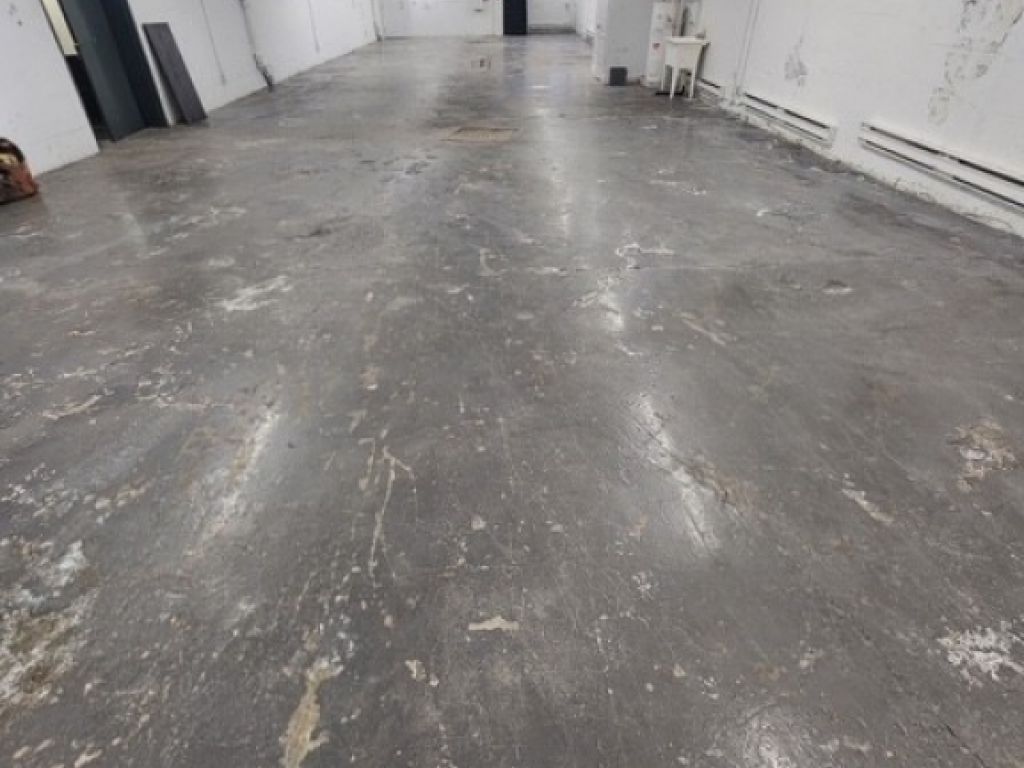 Light industrial space for rent in Villeray!