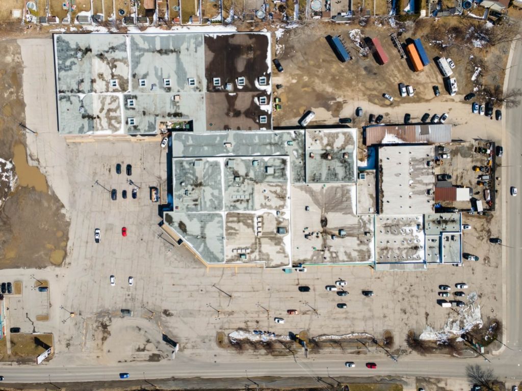 Commercial spaces and warehouse for rent 1,000 to 45,000 sqft Laval