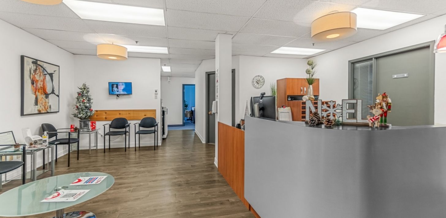 PLAZA LAVAL À SAINTE-FOY - BUREAU 1800pc - For Rent