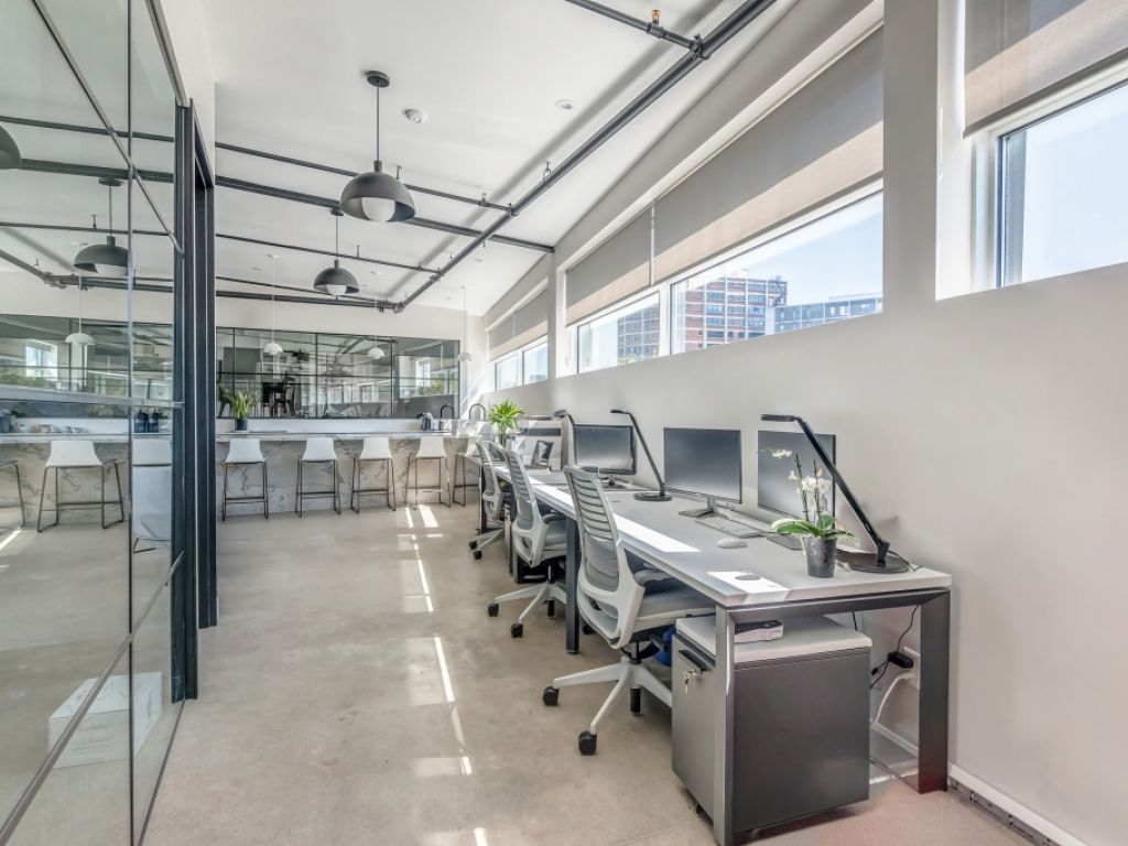 Office and industrial spaces for rent-District Beaumont-6833 De L'�p�e
