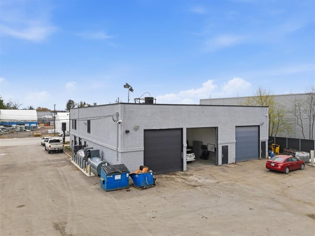 Industrial building for sale