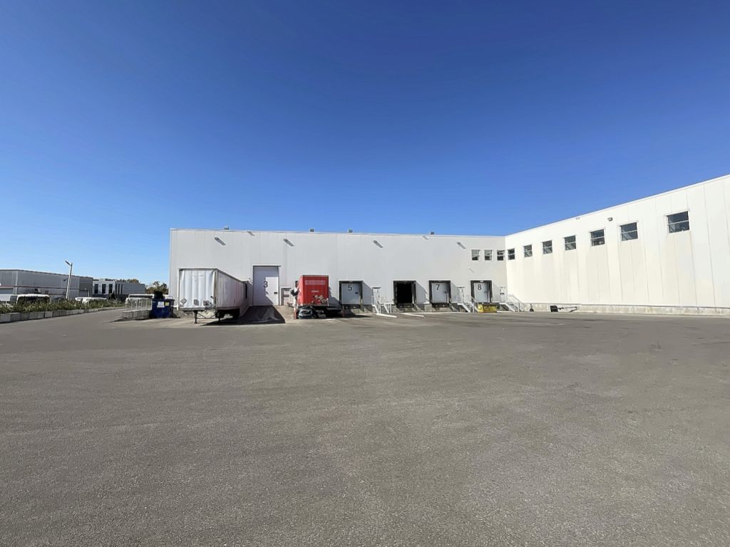 Local industriel  louer de 5 577PI | Boisbriand