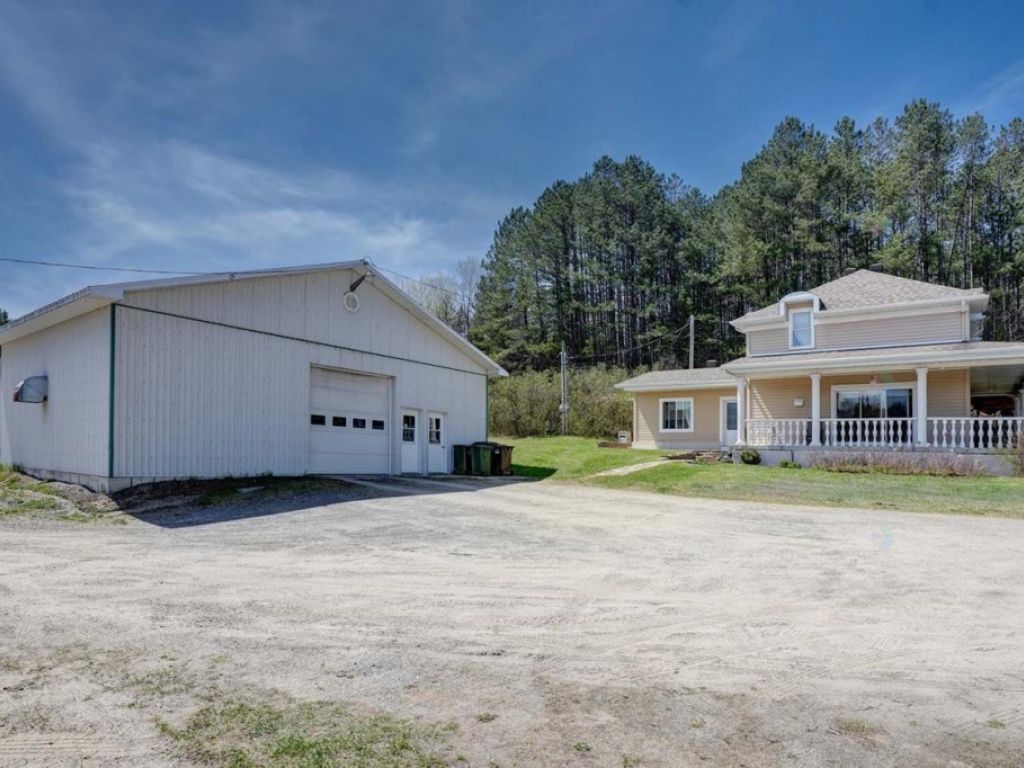House, Warehouse, Garage, Barn, Riviere-Rouge