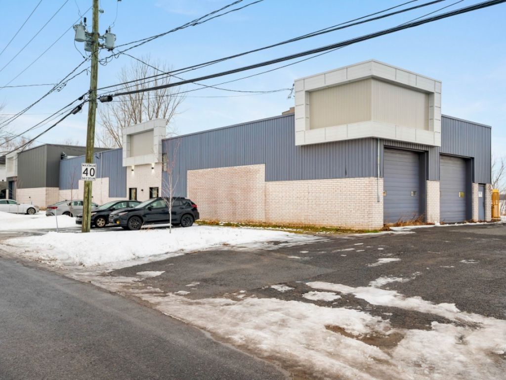 Industrial Building (Office and Warehouse) for Lease � St-Hubert